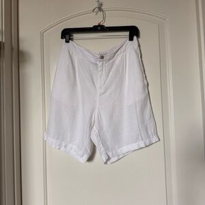 TAHARI White Linen Shorts with pockets natural material, beach vacation, resort